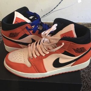 Jordan 1 retro Mid Se Orange Team